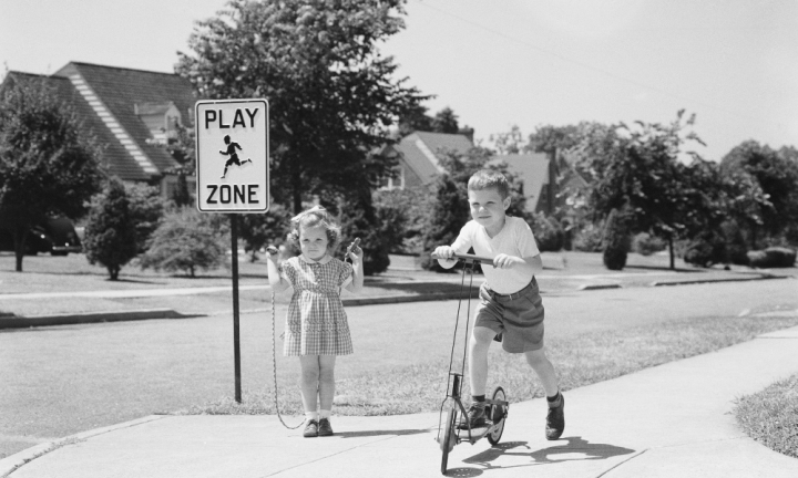 1950s Kids Playing